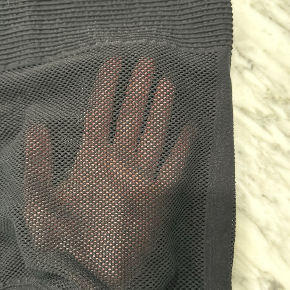 Bcbg body contour skirt - Picture 2 of 4